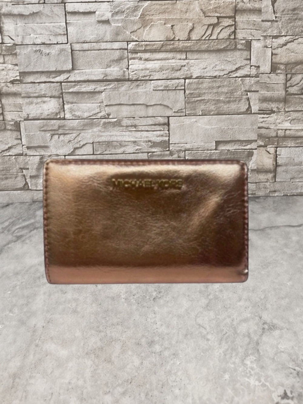 Michael Kors Medium Bifold Zip Coin Wallet 
Primrose Pink Metallic